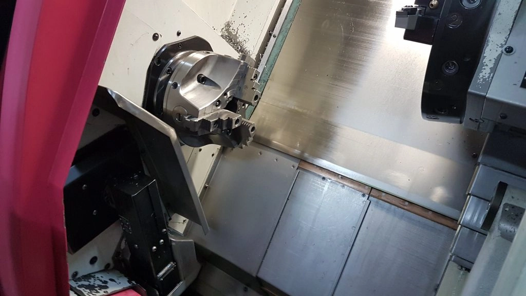 TOKARKA CNC GILDEMEISTER CTX 200 Serie 2 z OSIĄ C NAPĘDZANYMI NARZĘDZIAMI