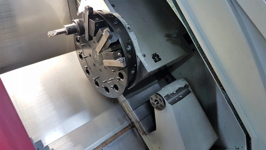 TOKARKA CNC GILDEMEISTER CTX 200 Serie 2 z OSIĄ C NAPĘDZANYMI NARZĘDZIAMI