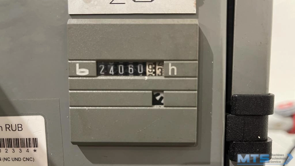 Tokarka CNC Gildemeister CTX 400 z osią C i napędzanymi narzędziami